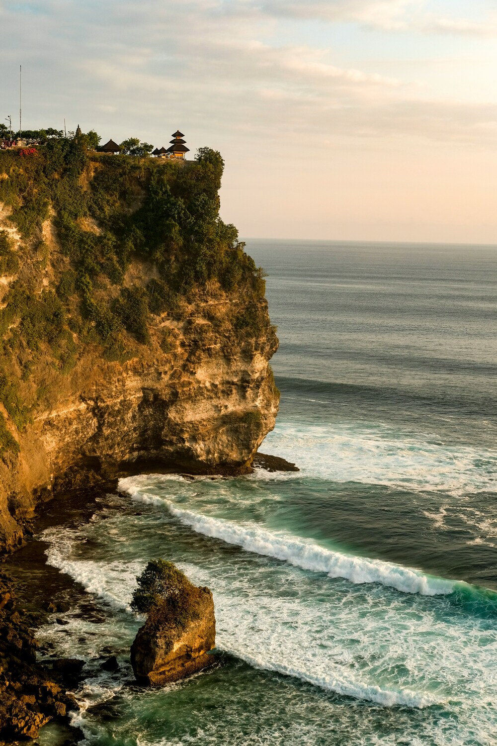 Uluwatu Beach & Kecak Fire Dance Private Tour with Jimbaran Seafood Dinner
